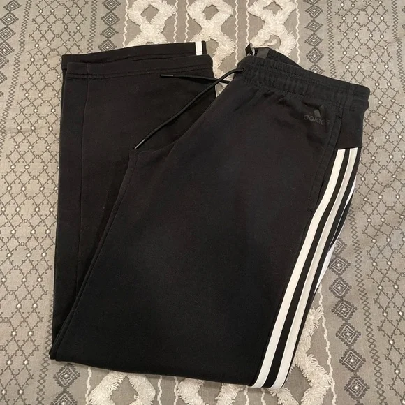 Adidas Women’s Black 3-Stripe Open-Leg Fleece Sweatpants Size M - Picture 3 of 10